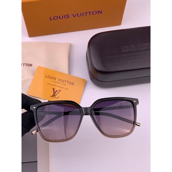 LV Gradient Square Sunglasses (Black-to-Brown)